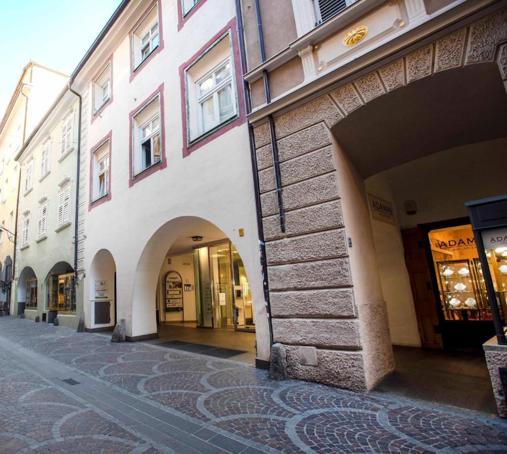 Portico Ventizerodue Apartment Merano Bagian luar foto